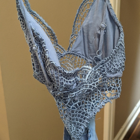 Dress - Picture 4 of 6